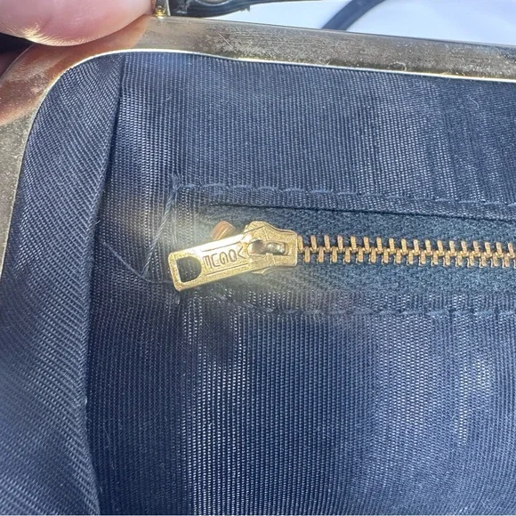 Vintage Kadin Double Snap Purse Black Leather Inside Zipper Rare Purse - Picture 4 of 16